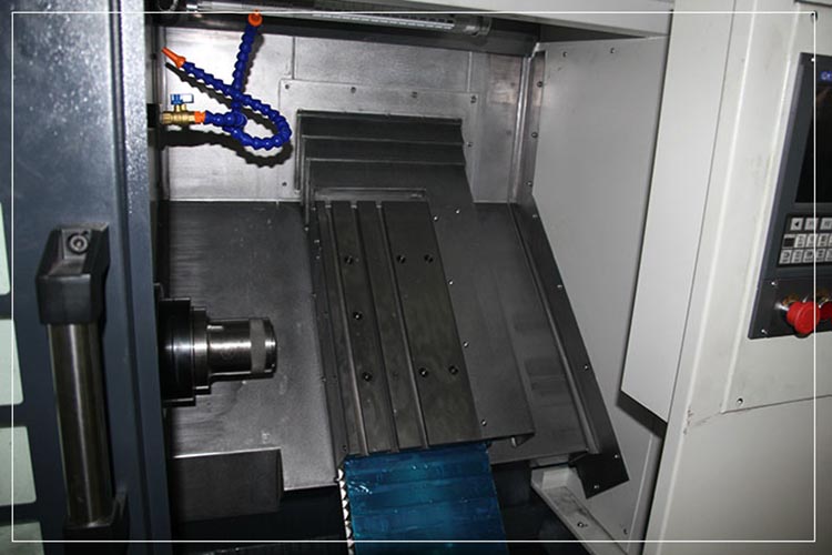 TCS40斜床(chuáng)身數控(kong)車床内(nèi)部圖