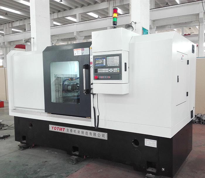 電動(dong)三輪車(che)後橋數(shù)控專用(yong)機床側(ce)面圖2